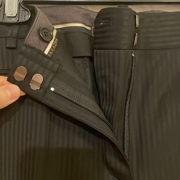 BCBG Slacks size 8 - Picture 3 of 7